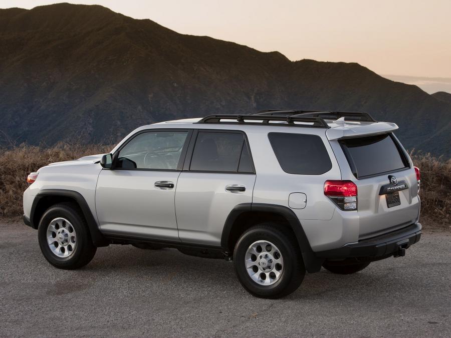  Toyota 4Runner Trail 2009 года  (фото 2 из 30)